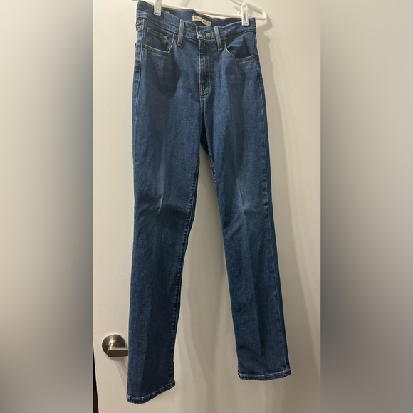 Levi’s 724 High Rise Straight Jeans. Size 26. Color Blue Wave Dark Wash. - Picture 2 of 12